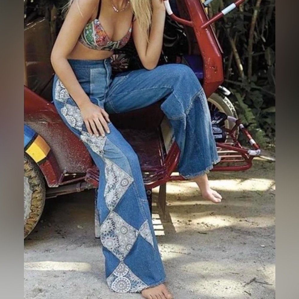Free people high waisted kaleidoscope jeans with lace detailing size 24